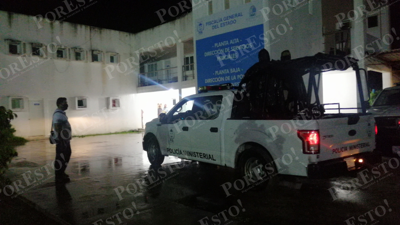 Tras arresto, Carlos Mimenza llega custodiado a Chetumal