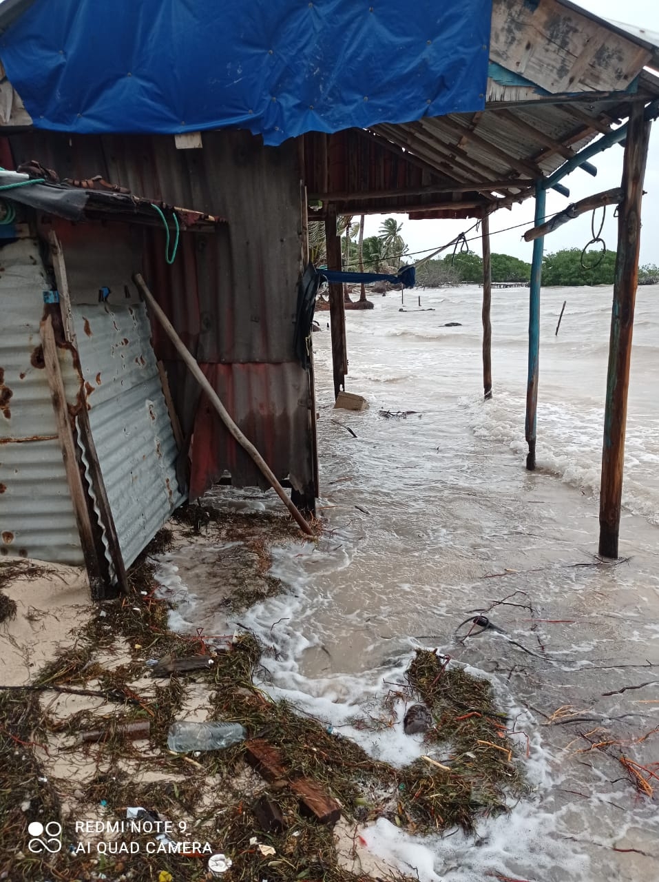 Reportan leves inundaciones en comunidades de Quintana Roo