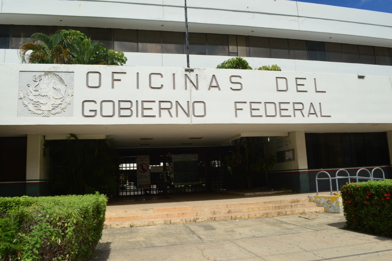 Por Día de Muertos, burócratas se ausentan de las oficinas en Campeche
