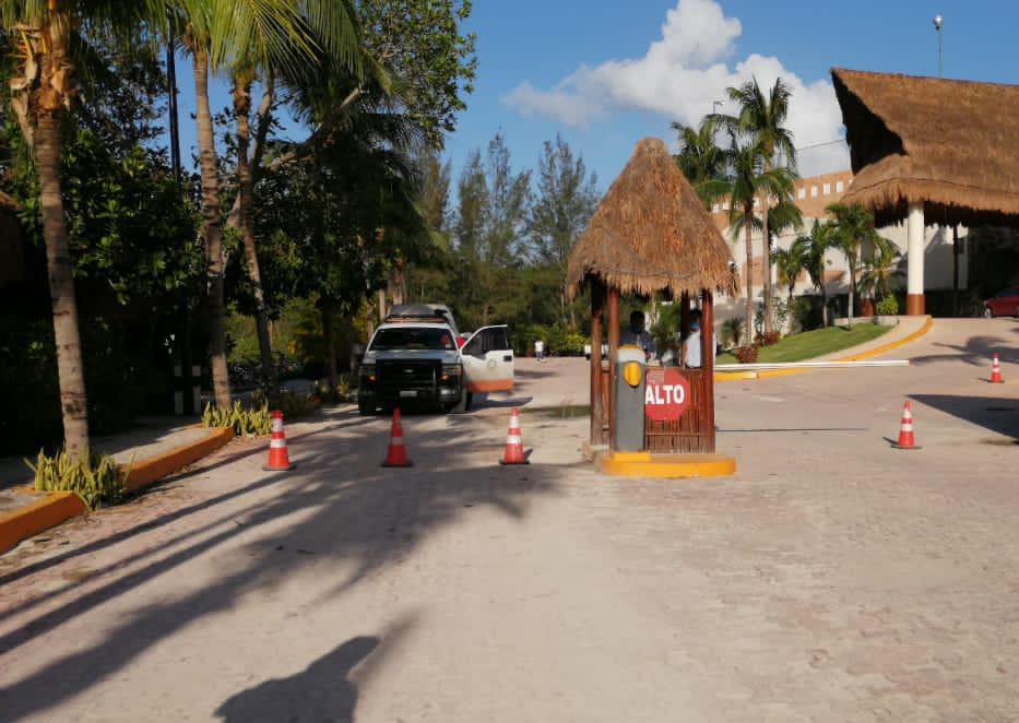 Trabajador sufre fracturas tras caída; tardan más de una hora en atenderlo en Quintana Roo