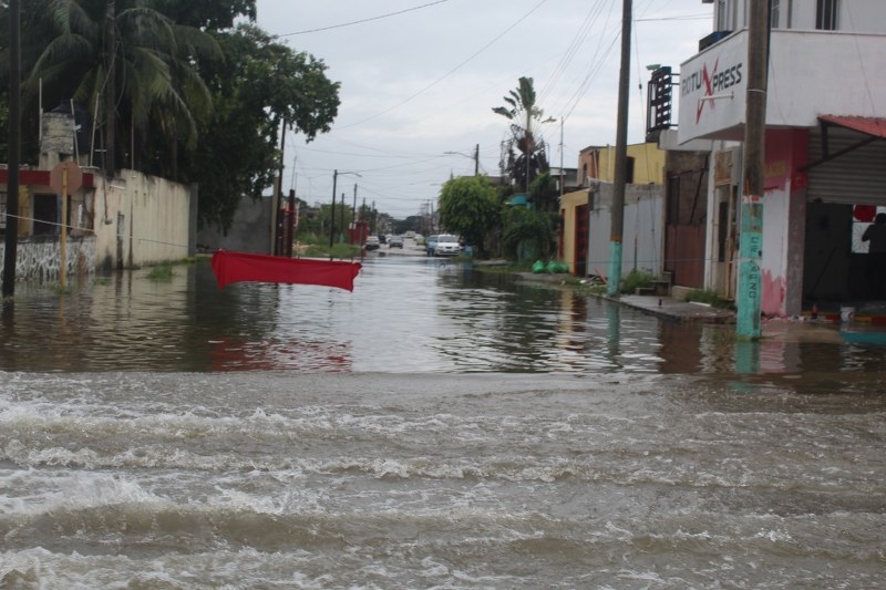 Aumentan daños por inundaciones en Chetumal a causa del Frente Frío número 13
