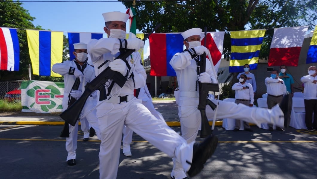 En el día de la Armada de México, reconocen labor del personal de sanidad naval en Campeche
