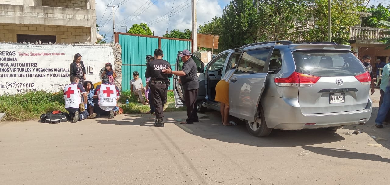 Familia de Tulum sufre fuerte accidente en Tekax; hay tres menores lesionados