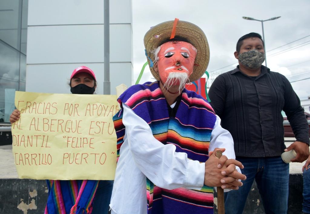 Piden en Cancún apoyo para albergues en Chetumal