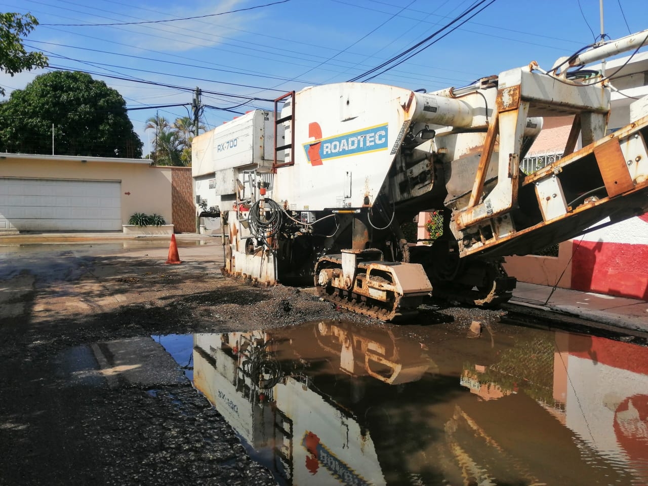 Ayuntamiento dejan inconclusa pavimentación en Ciudad del Carmen
