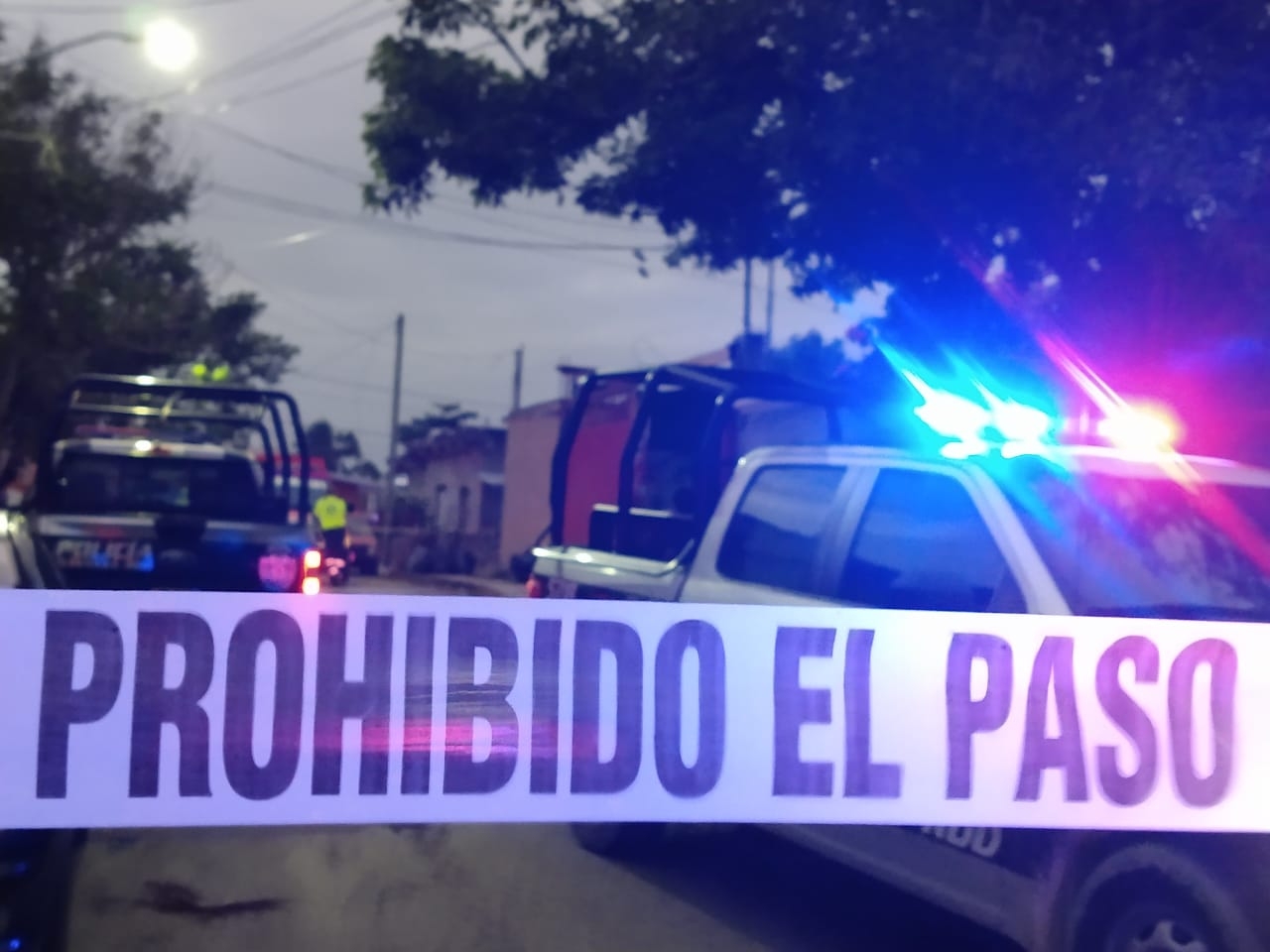 Asesinan a balazos a dos hombres en taller mecánico de Cancún