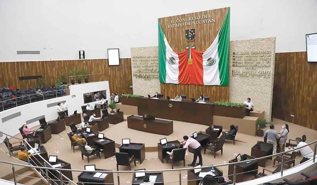 Diputados de Yucatán evalúan la gestión del exfiscal Wilbert Cetina Arjona