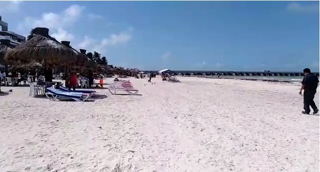 Tras 8 meses, turistas vuelven a las playas de Progreso