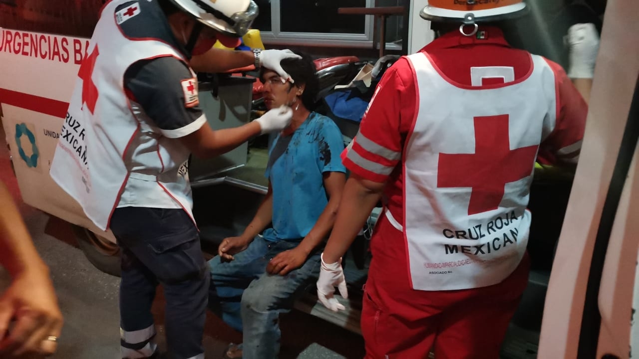 Asaltantes dan brutal golpiza a hombre en Ciudad del Carmen