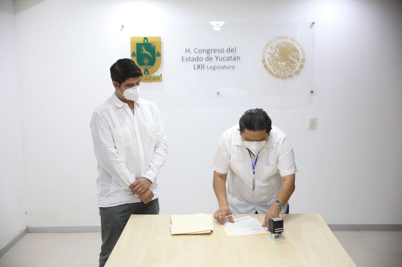 Vila Dosal envía terna para elegir al próximo fiscal de Yucatán