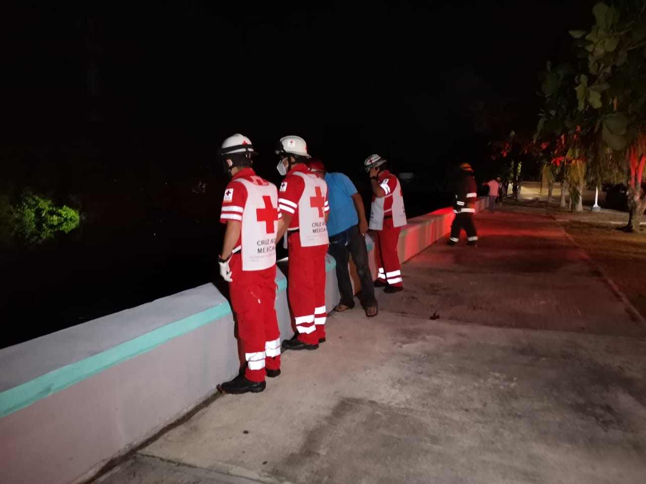 Presunto ahogado genera movilización en el malecón de Ciudad del Carmen