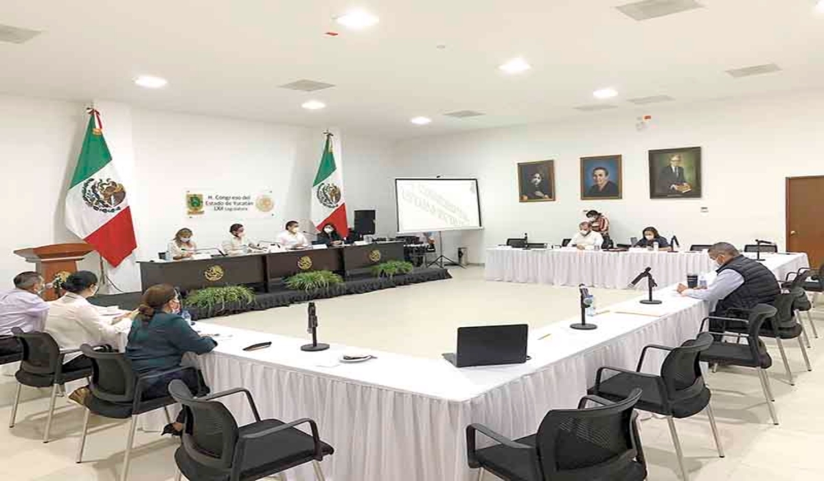 Candidatos a dirigir la Fiscalía de Yucatán comparecen ante el Congreso