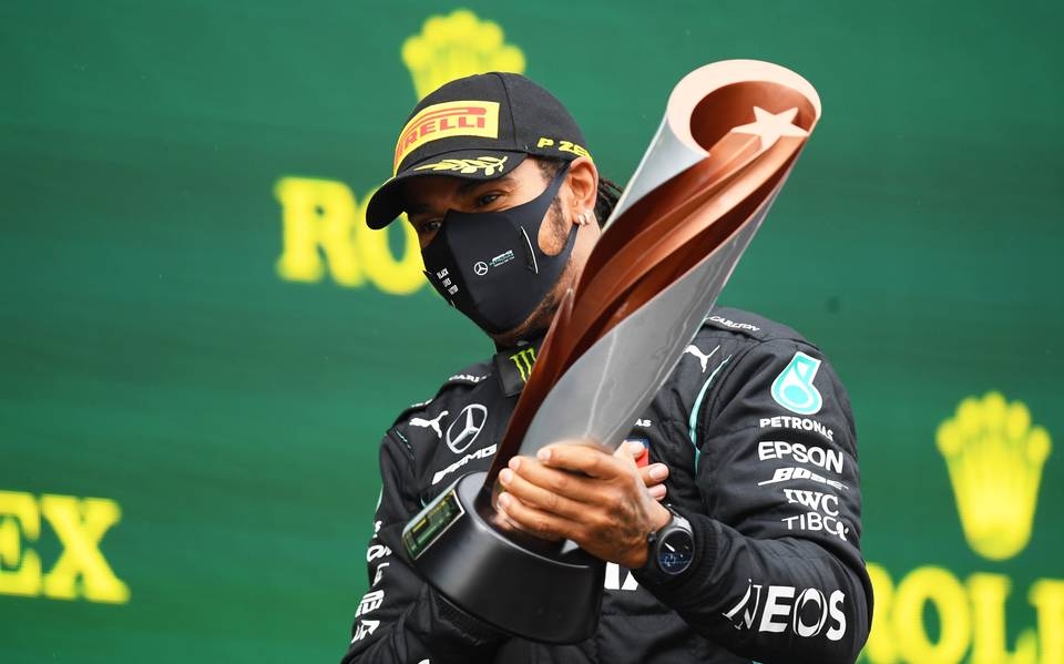 Lewis Hamilton da positivo a COVID-19 y se pierde el GP de Sakhir