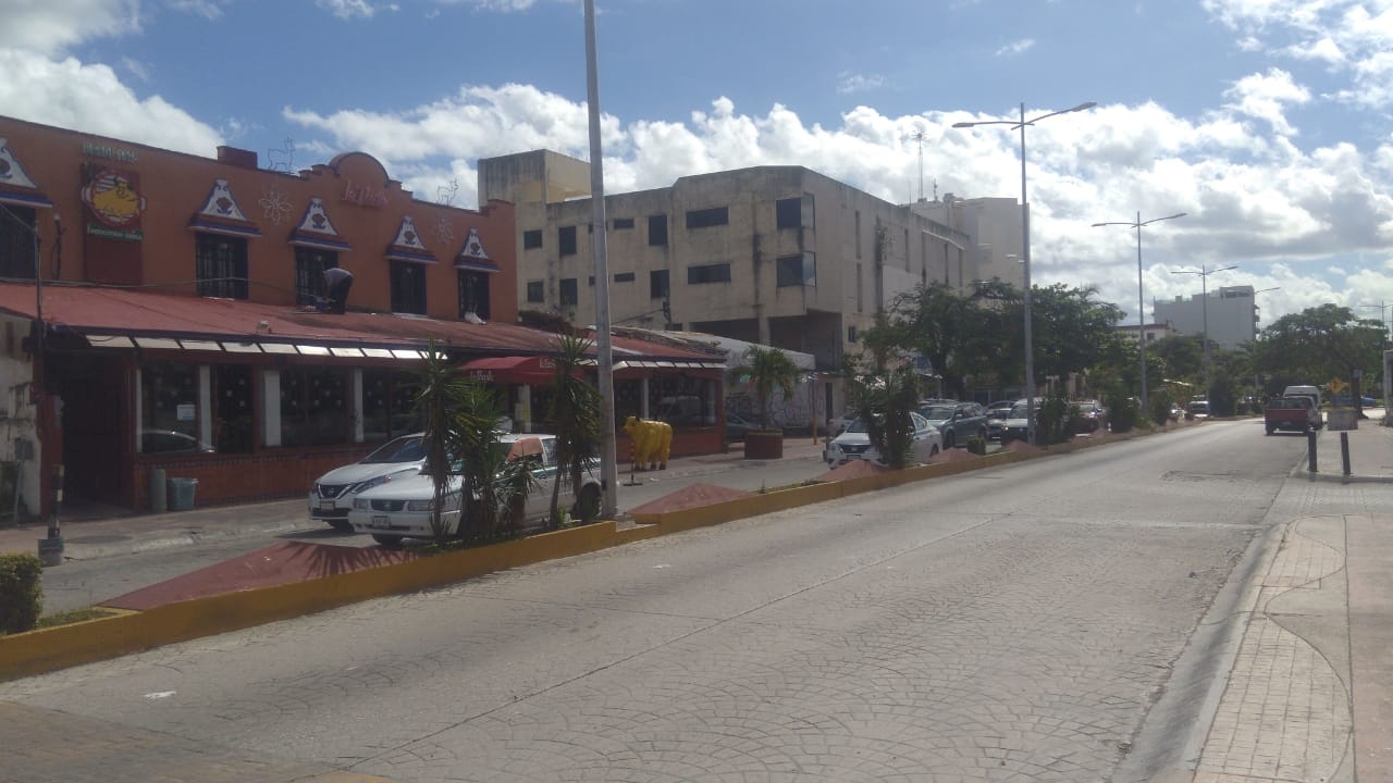 Restaurantes de la Yaxchilán en Cancún siguen sin clientela