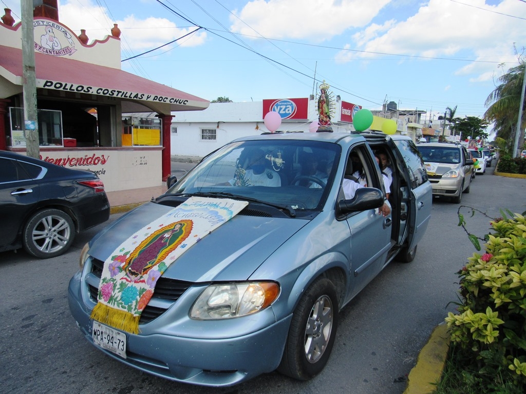 Realizan caravana automovilística en honor a la Virgen de Guadalupe en Cozumel