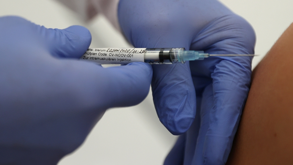 OMS recomienda no exigir pruebas de vacunación contra COVID-19