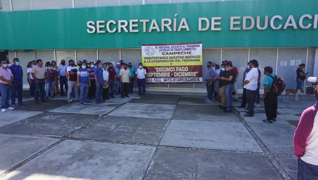 Maestros de Tiempo Completo exigen pago de adeudos en Campeche