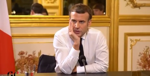 Lanzan huevo al presidente de Francia, Emmanuel Macron, en Lyion: VIDEO