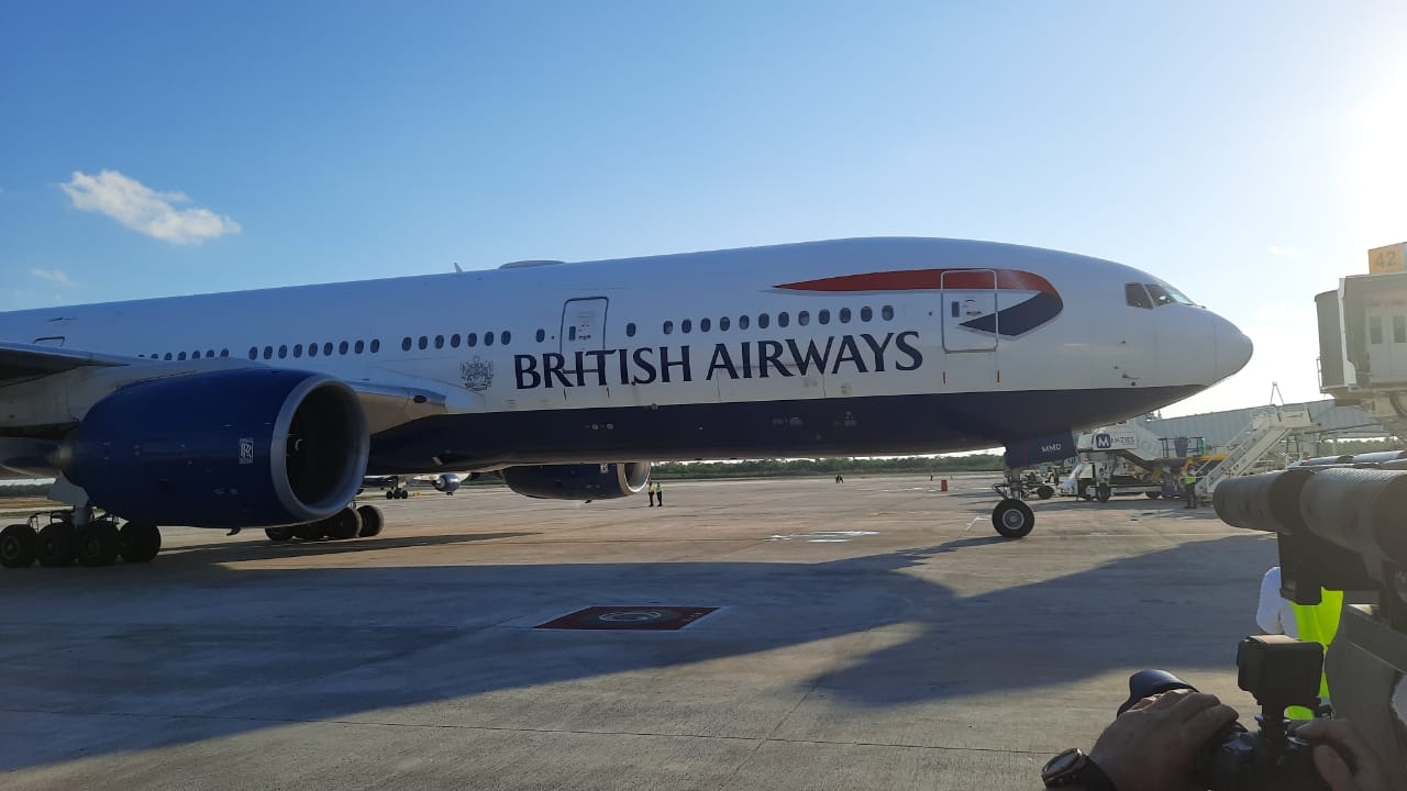 Pese a nueva cepa en Reino Unido, llegan a Cancún vuelos de British Airways