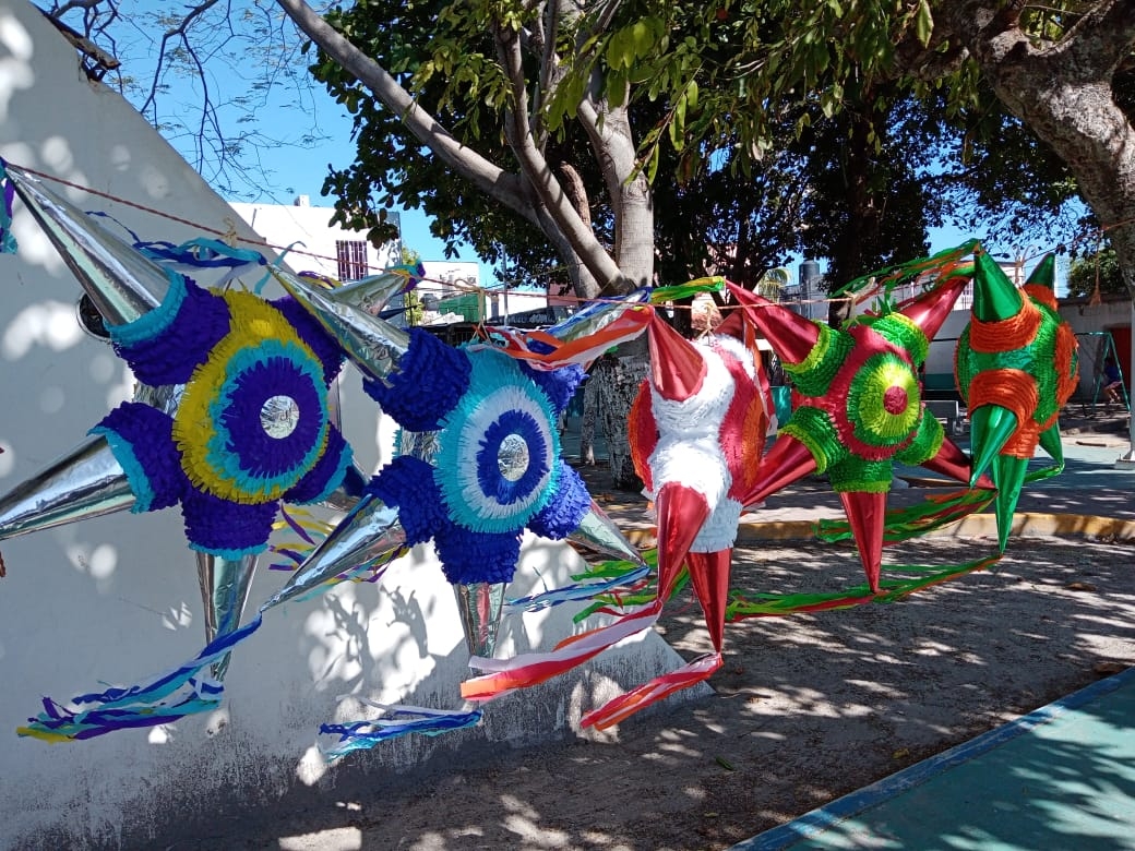 Venta de piñatas, una tradición en Ciudad del Carmen