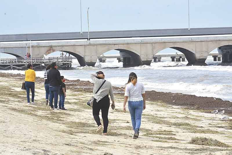 Frente Frío no detiene el turismo en Progreso
