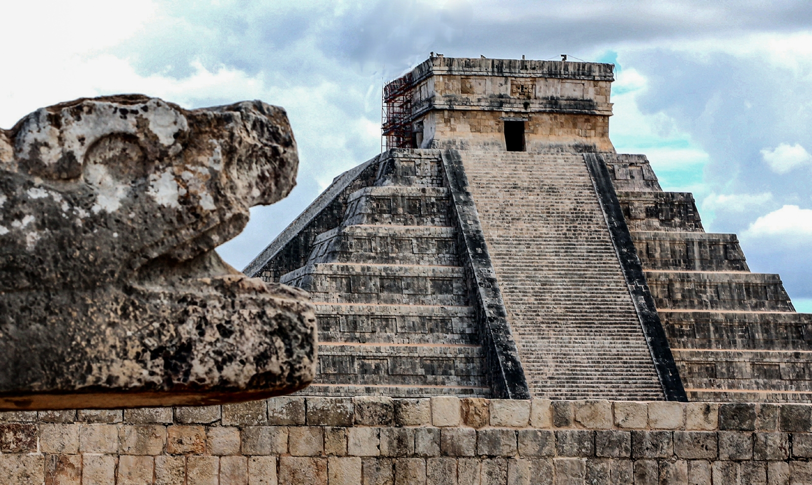 Chichén Itzá es una de las más famosas y más visitadas