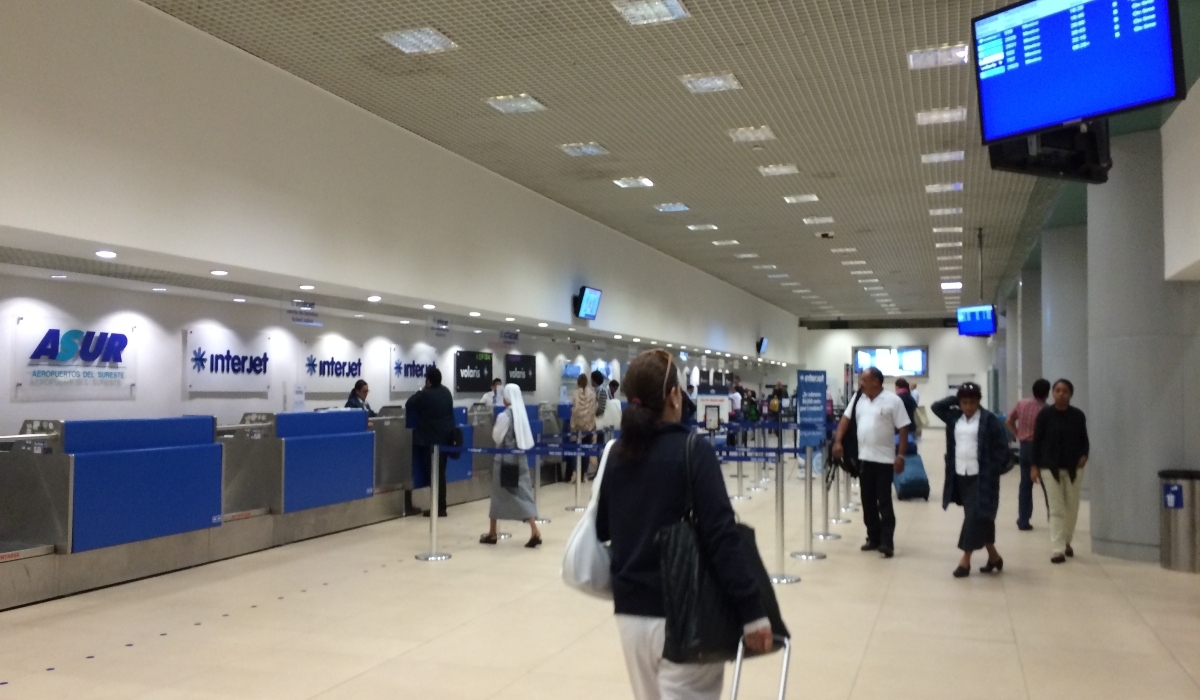 Por tercer día consecutivo, pasajeros de Interjet se quedan varados en Mérida