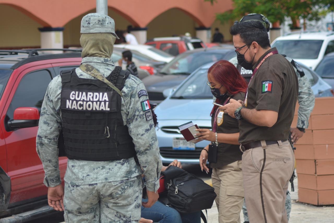 Migración realiza operativo en busca de indocumentados en Cancún
