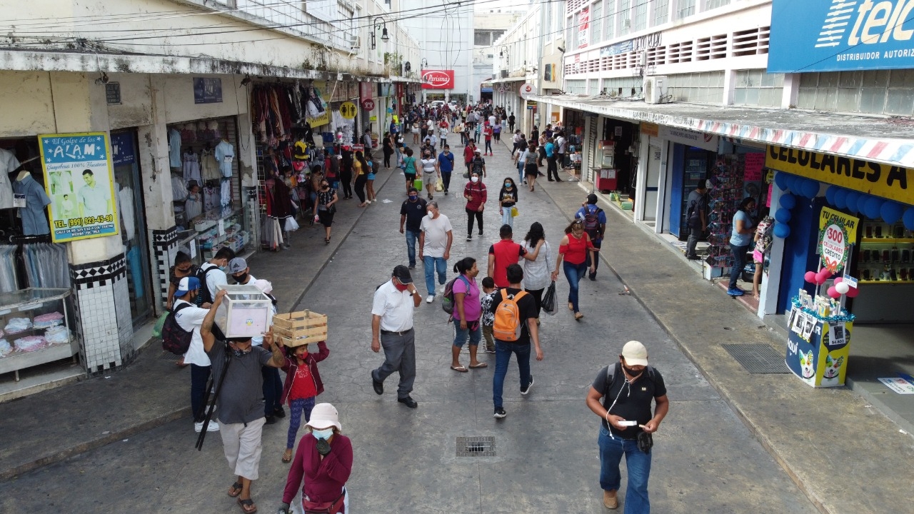 Abarrotan el centro de Mérida por compras de fin de año