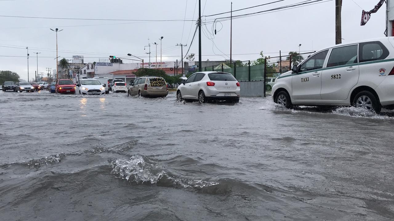 Frente Frío número 18 ocasiona inundaciones en Cancún