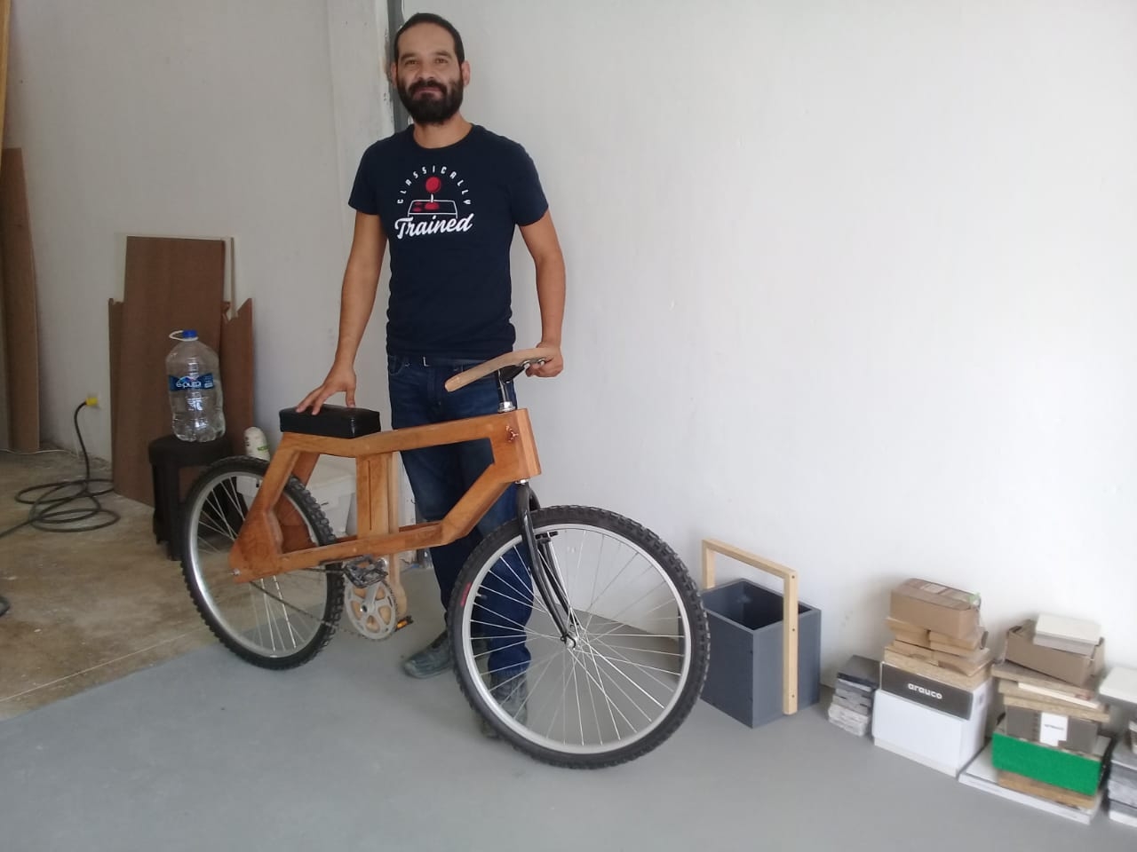 Desarrollan bicicleta sustentable hecha de madera en Playa del Carmen