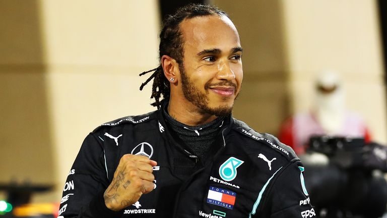 Hamilton reaparece en redes con COVID-19 y ya quiere volver a F1