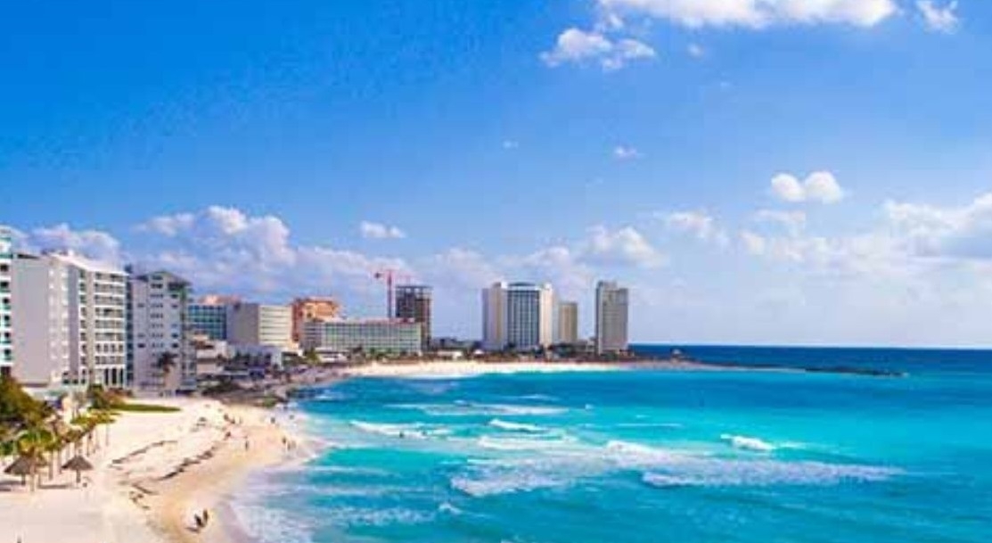Cancún recibe a miles de turistas en Verano