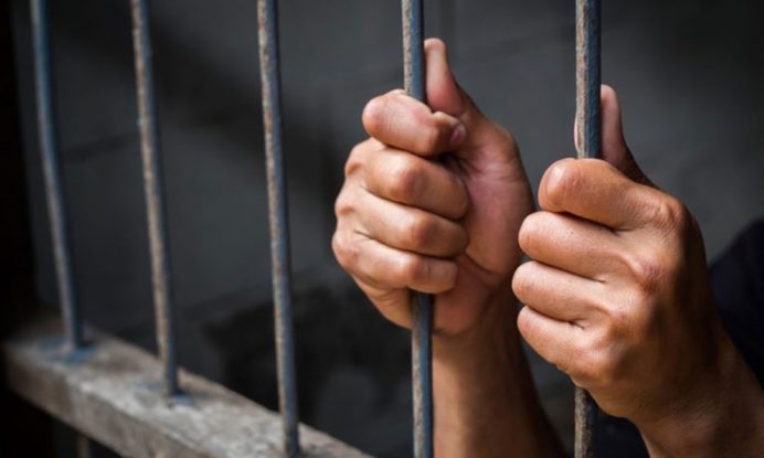 Encarcelan a un hombre por robo con violencia en San José Tecoh