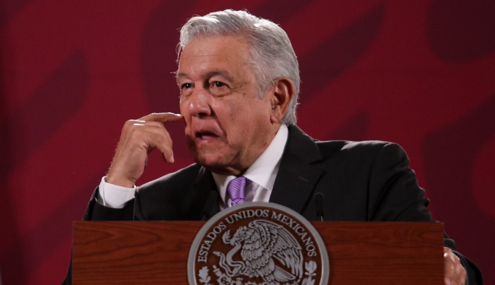Revela López Obrador a partir de cuándo empezará a usar cubrebocas