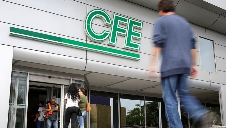 Moody's también baja calificación crediticia a la CFE en México