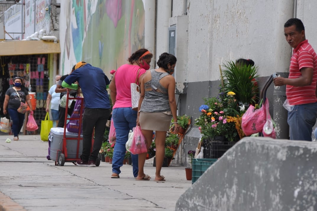 Locatarios de Ciudad del Carmen expresan molestia por comercio informal
