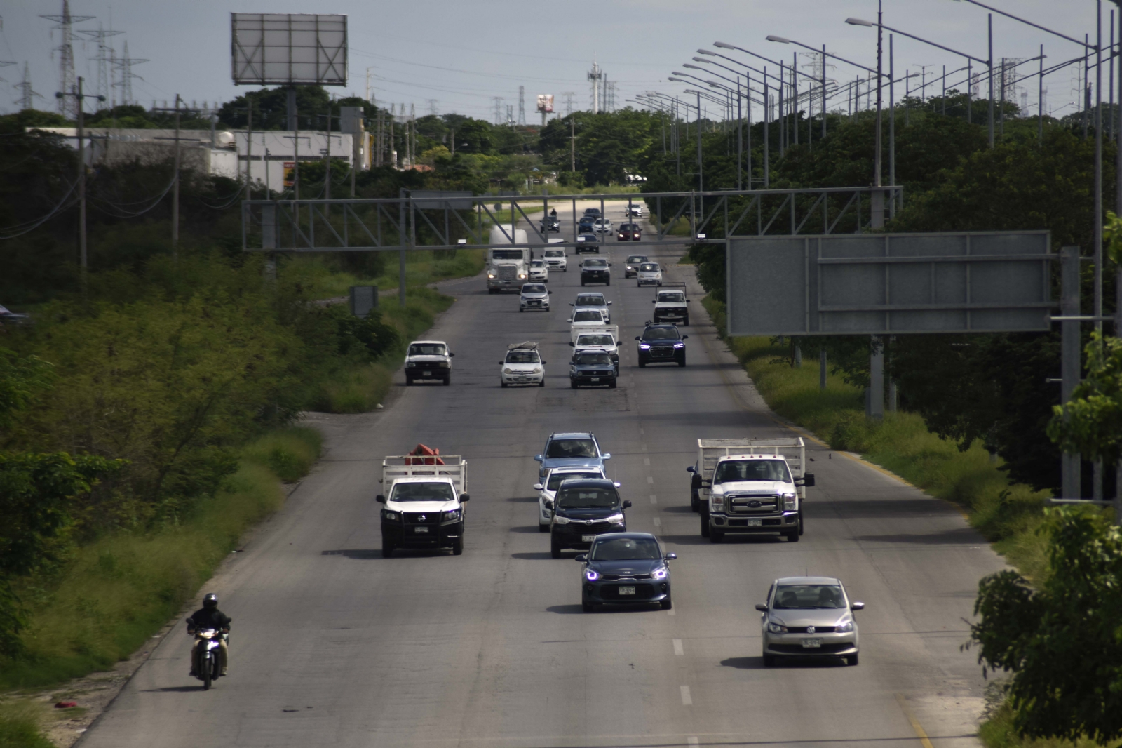 Piden condonar pago por reemplacamiento vehicular en Yucatán