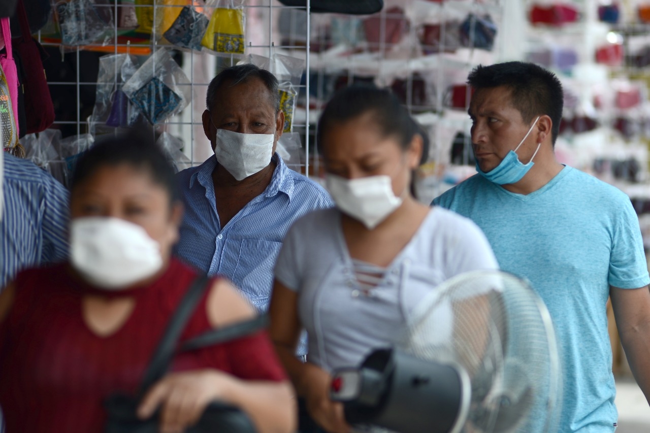 Registran 596 nuevos contagios y una muerte por COVID-19 en Yucatán este martes