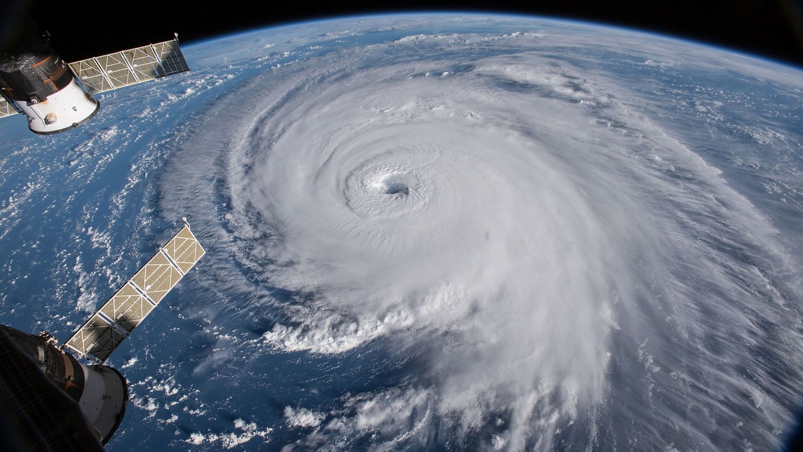 Se espera que Bret permanezca como huracán categoría 1 por tres días