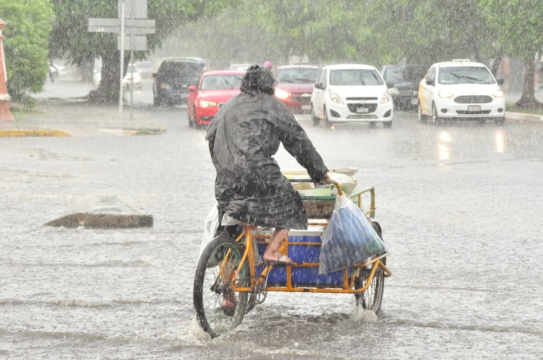La onda tropical número 20 traerá a Yucatán una tarde lluviosa sin descuidar el calor 

