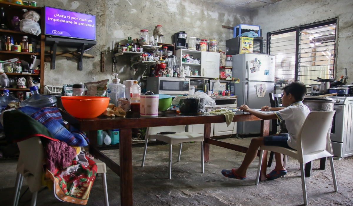 Bostezos, frustraciones y fallas: así fue el inicio de Aprende en Casa 2 en Quintana Roo