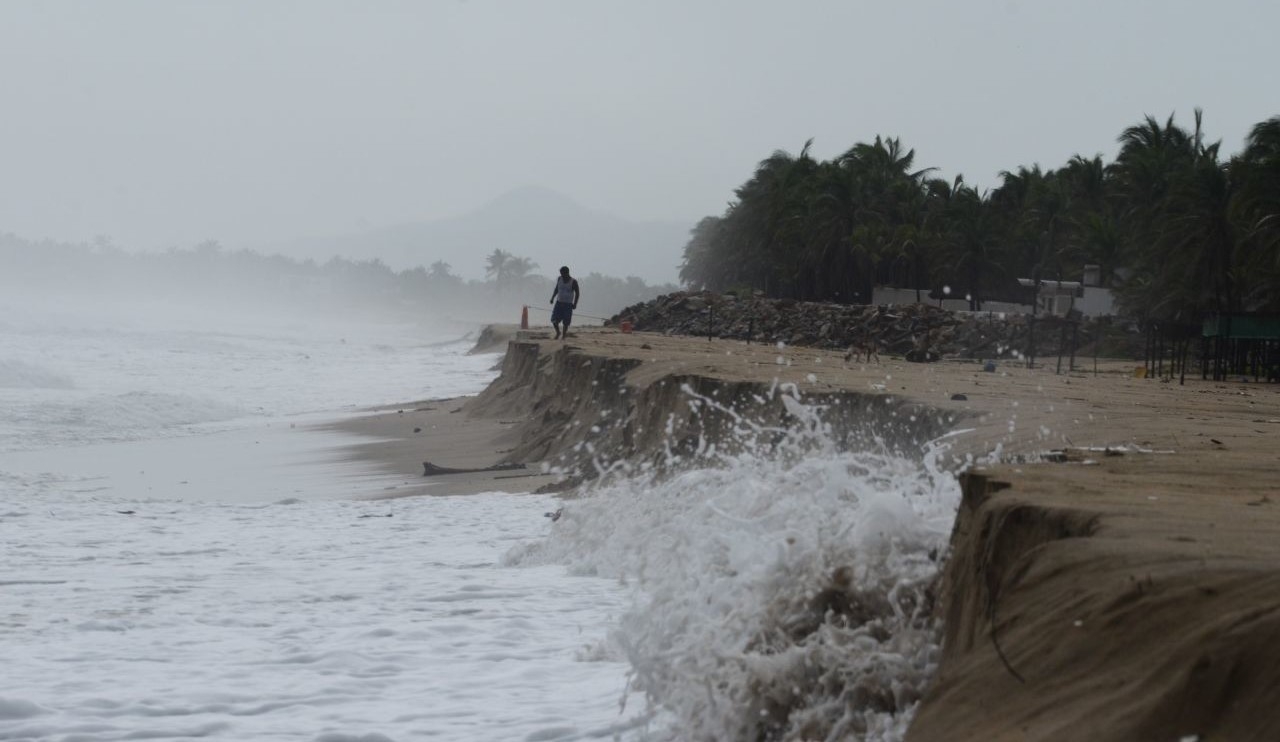 Huracán Laura ya es categoría 3 y llegará fortalecido al Golfo de México