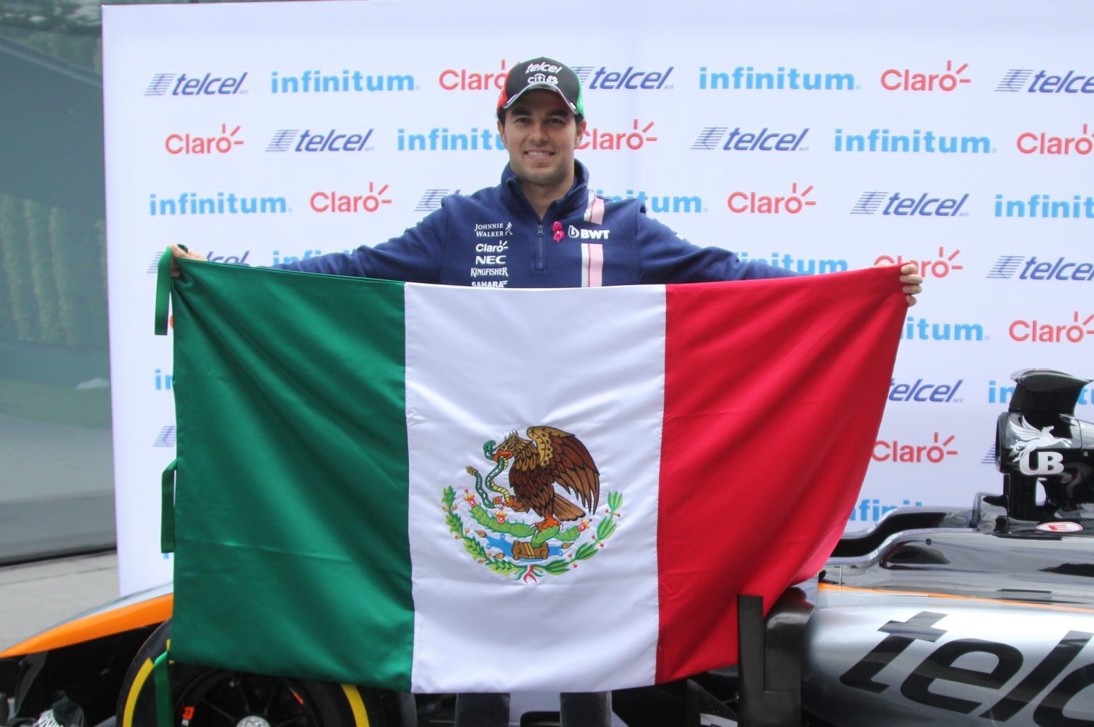 'Checo' Pérez vuelve a dar positivo por COVID-19 y se pierde GP de Silverstone