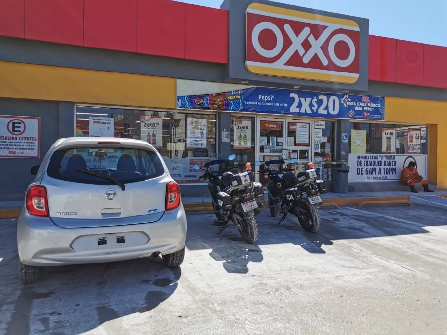 Reportan asalto a mano armada en un Oxxo de Ciudad del Carmen