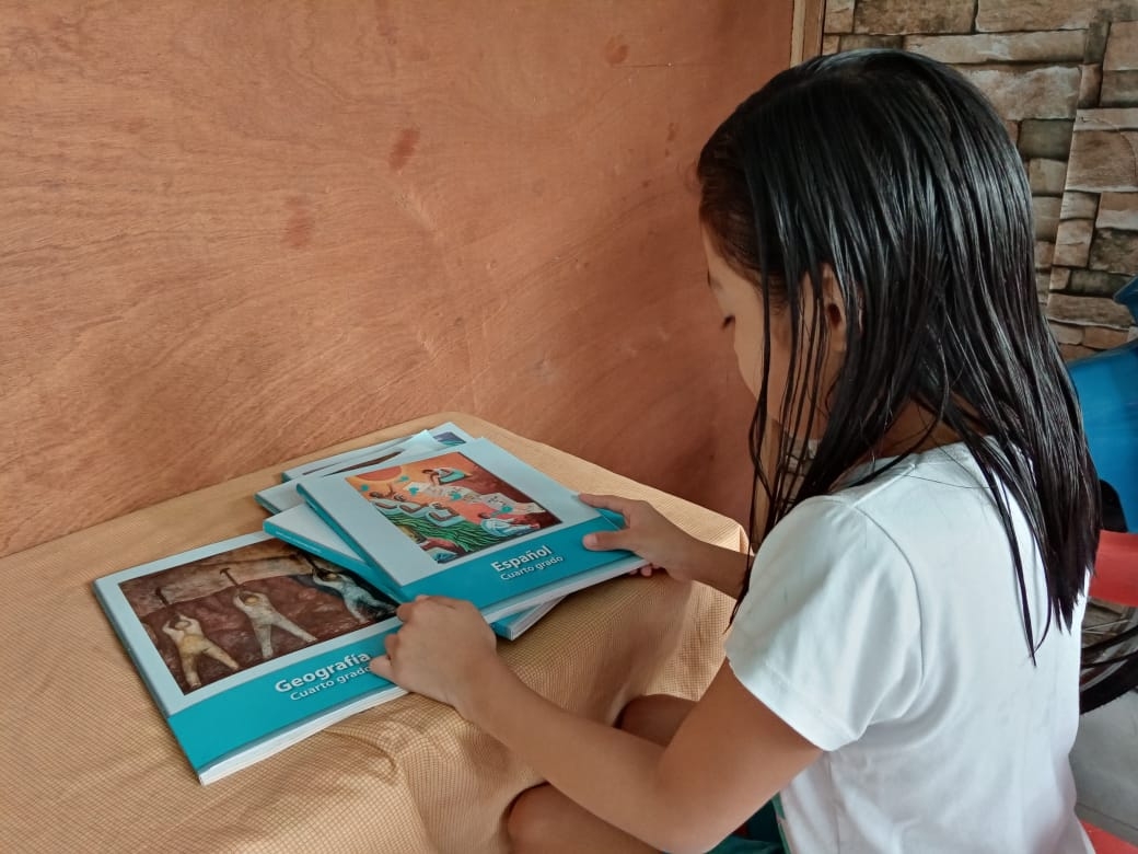 A semanas de iniciado el ciclo escolar, llegan libros de texto a Ciudad del Carmen pero incompletos