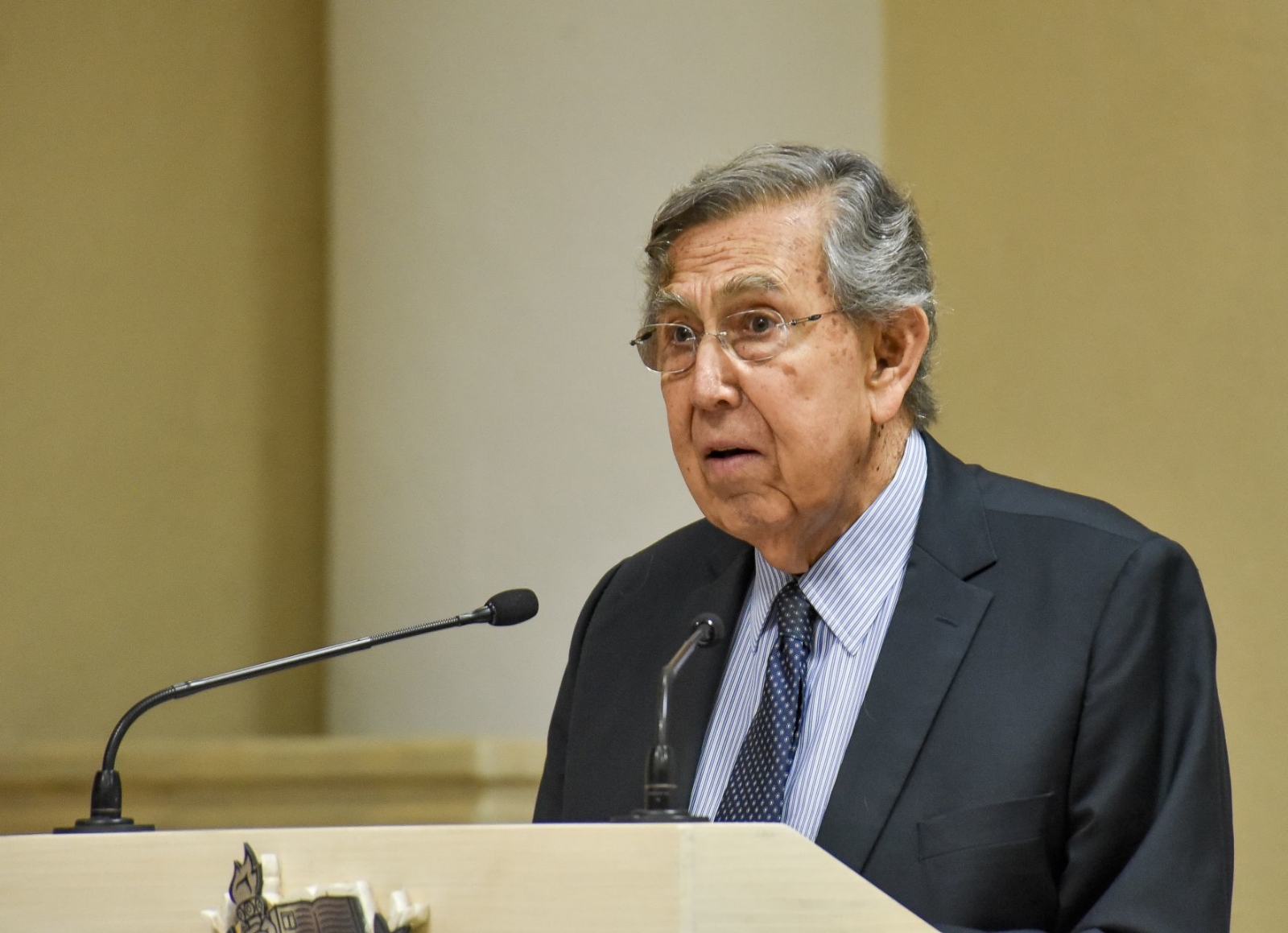 Cuauhtémoc Cárdenas, el hombre de luchas políticas enfrenta al COVID a sus 86 años