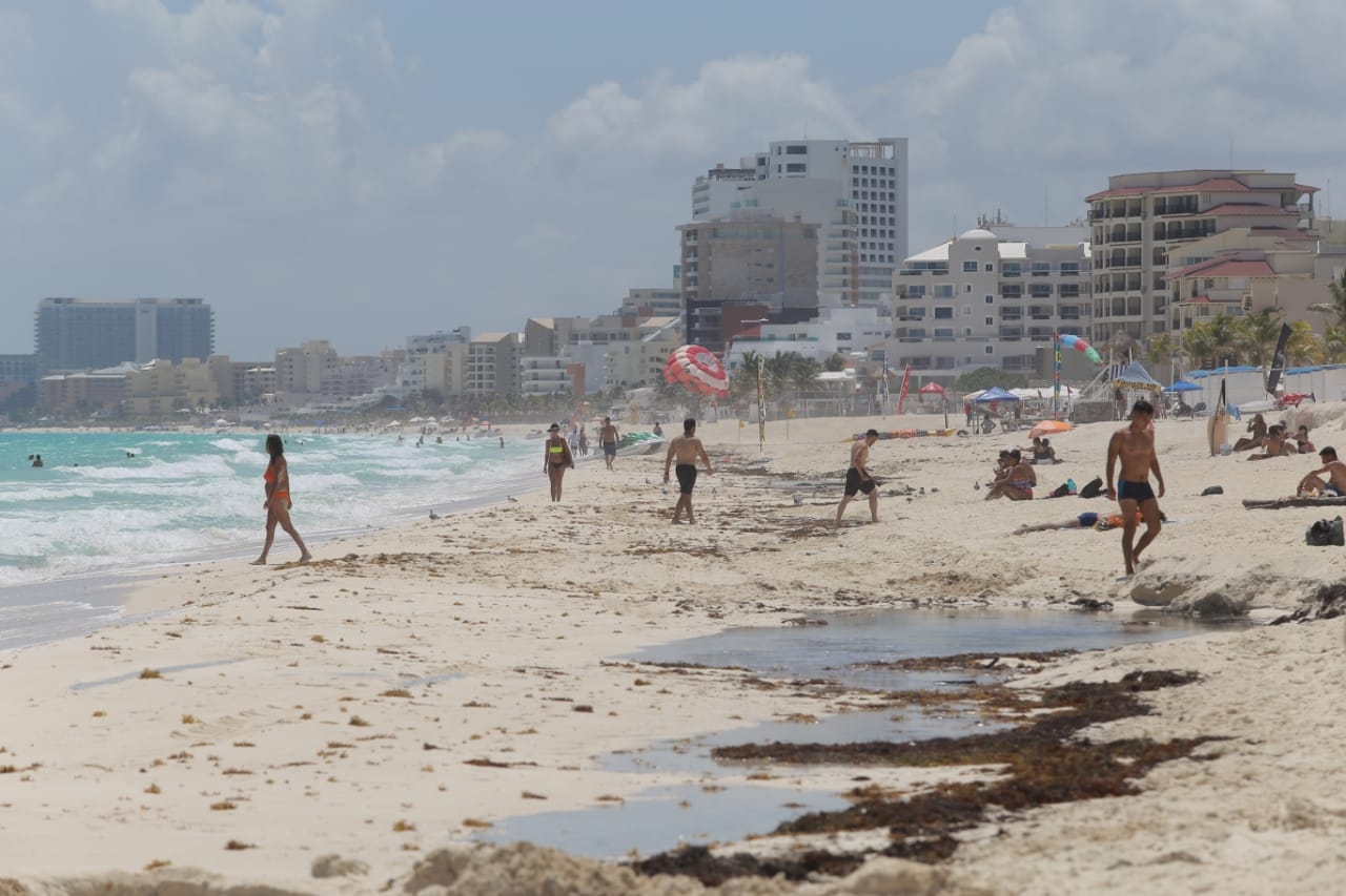 Sábado con poca afluencia en playas de Cancún