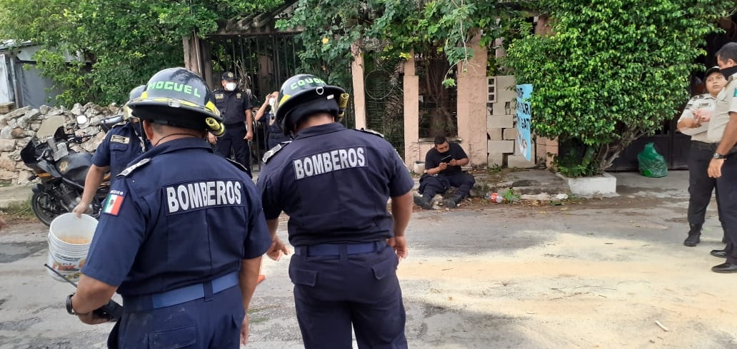 Policía resulta herido tras impactarse contra un automóvil en Mérida