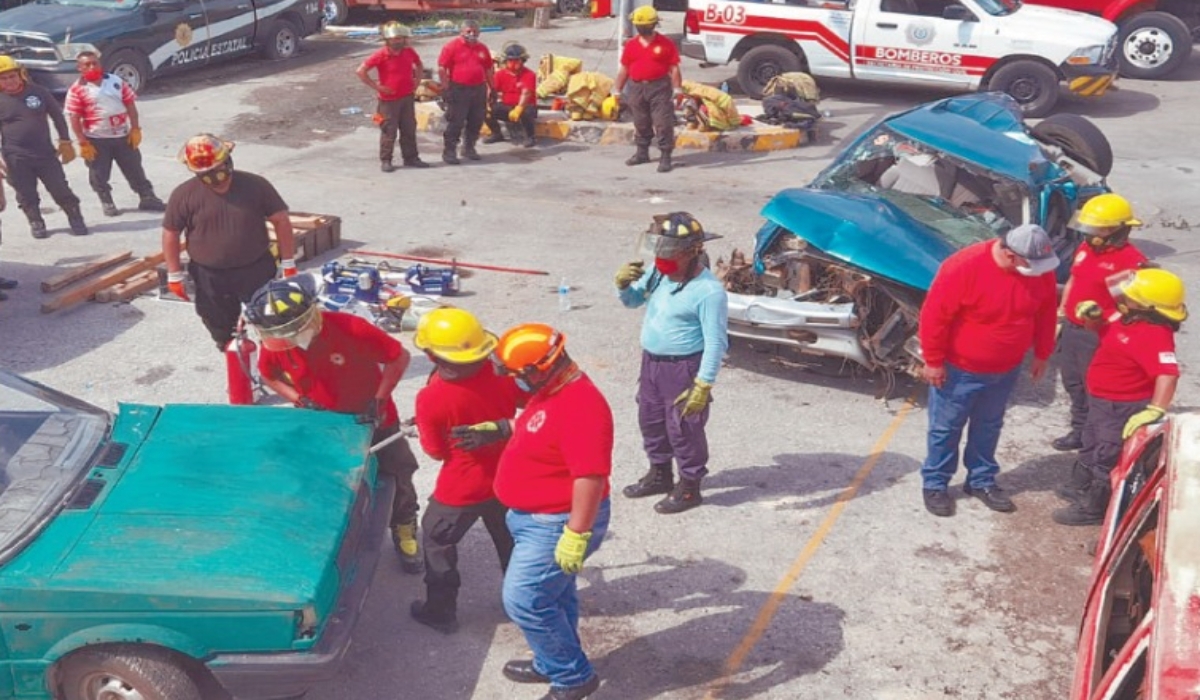 Bomberos de Campeche reciben capacitación en extracción vehicular